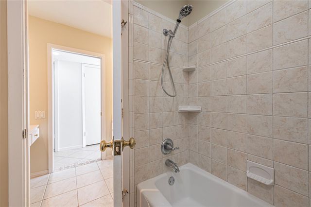 16419 Laurelfield Drive, Houston, TX 77059
