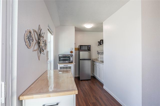 16419 Laurelfield Drive, Houston, TX 77059