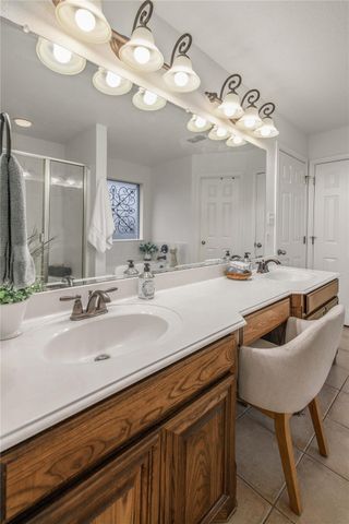 2477 Newark Circle, College Station, TX 77845