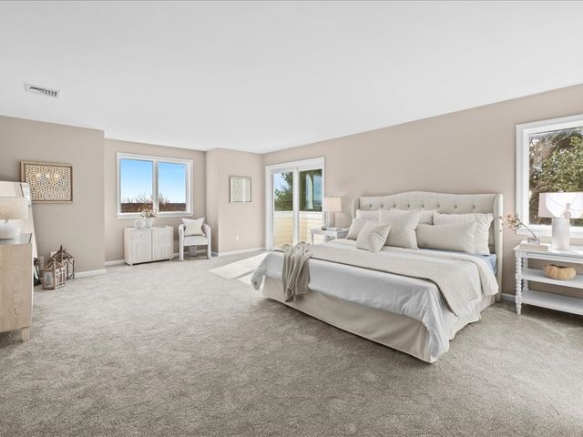 95 Holman Street, Portsmouth, RI 02871