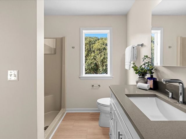 95 Holman Street, Portsmouth, RI 02871