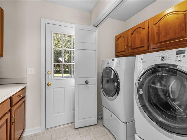 95 Holman Street, Portsmouth, RI 02871