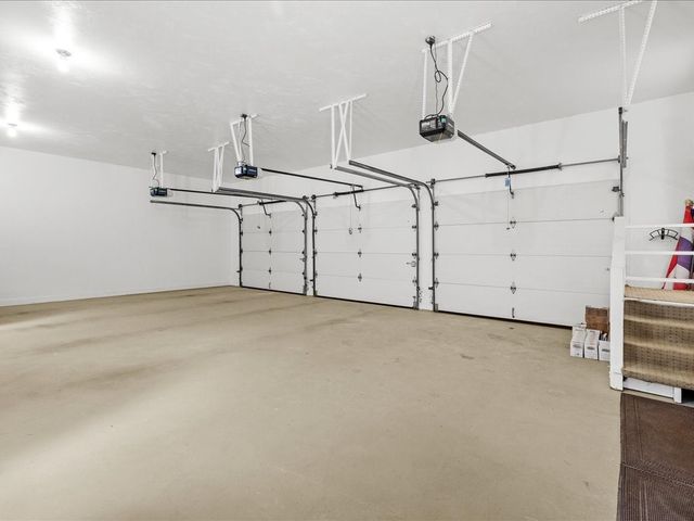 95 Holman Street, Portsmouth, RI 02871