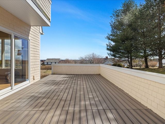 95 Holman Street, Portsmouth, RI 02871