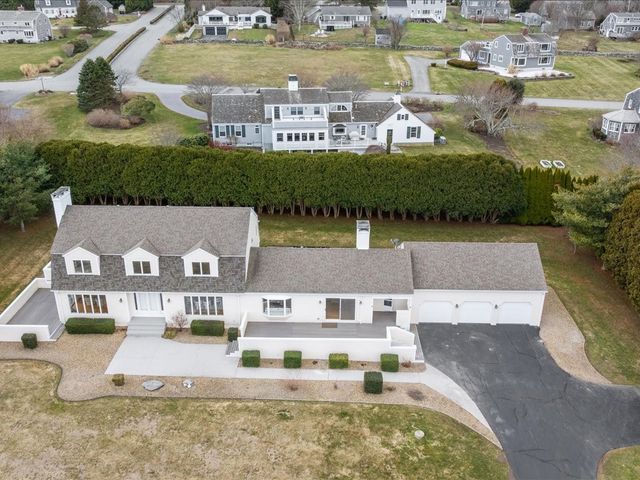 95 Holman Street, Portsmouth, RI 02871