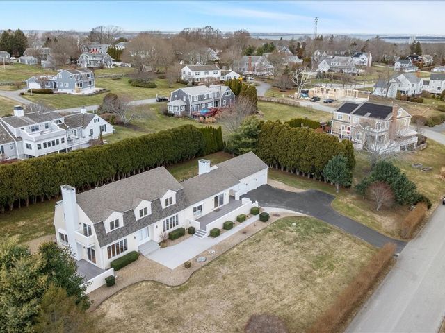 95 Holman Street, Portsmouth, RI 02871