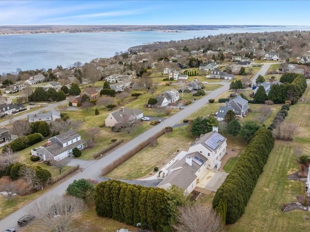 95 Holman Street, Portsmouth, RI 02871