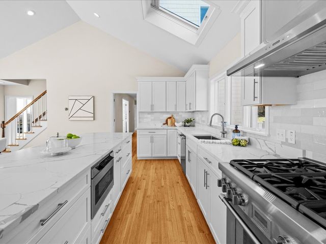 95 Holman Street, Portsmouth, RI 02871