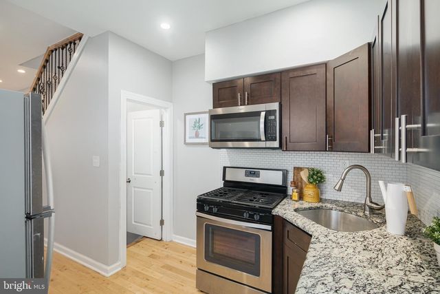 2504 SHARSWOOD ST, Philadelphia, PA 19121