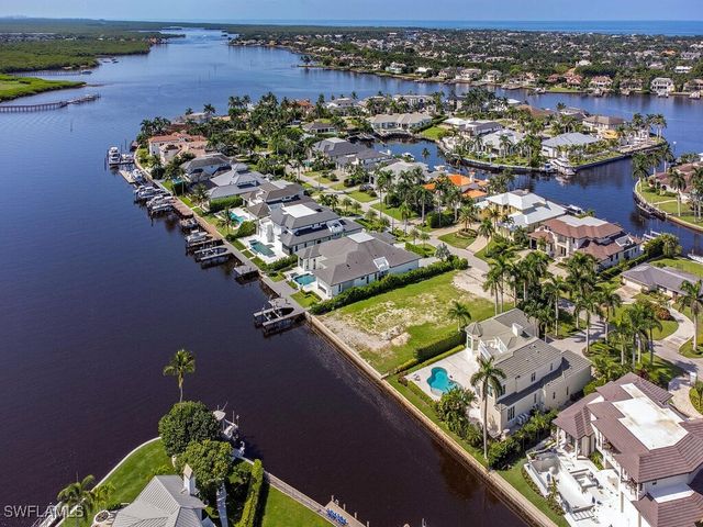 2375 TARPON RD, Naples, FL 34102