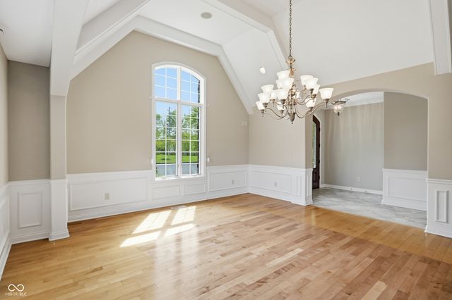 16704 Oak Road, Westfield, IN 46074