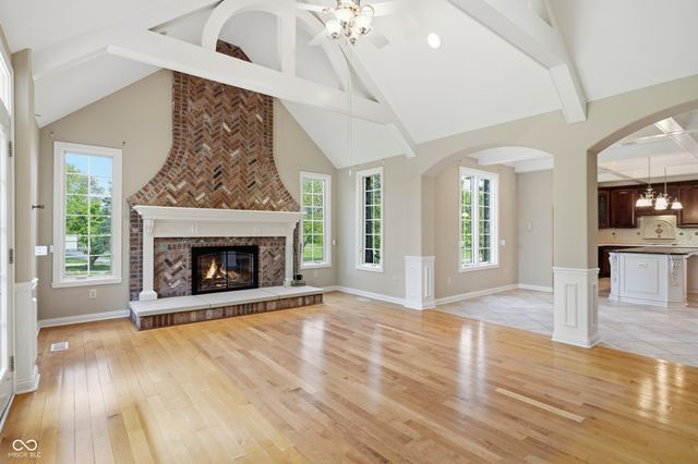 16704 Oak Road, Westfield, IN 46074