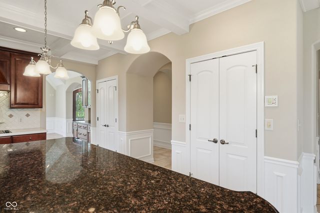 16704 Oak Road, Westfield, IN 46074