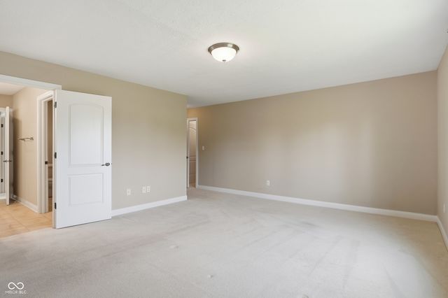 16704 Oak Road, Westfield, IN 46074