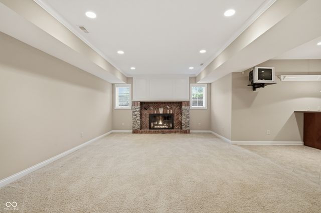 16704 Oak Road, Westfield, IN 46074