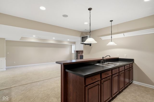 16704 Oak Road, Westfield, IN 46074