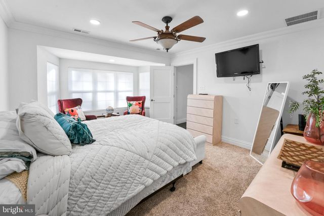367 HARTFORD RD, Mount Laurel, NJ 08054