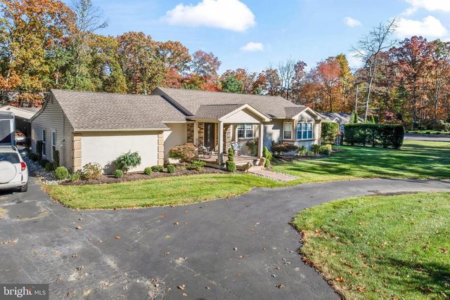 367 HARTFORD RD, Mount Laurel, NJ 08054