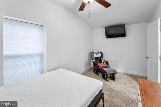 367 HARTFORD RD, Mount Laurel, NJ 08054