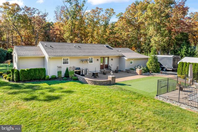 367 HARTFORD RD, Mount Laurel, NJ 08054