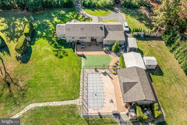 367 HARTFORD RD, Mount Laurel, NJ 08054