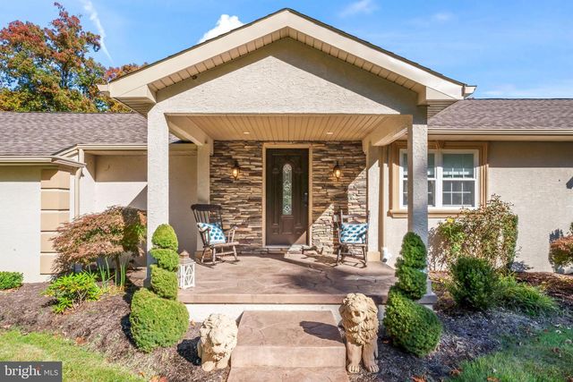 367 HARTFORD RD, Mount Laurel, NJ 08054