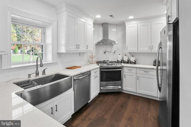 367 HARTFORD RD, Mount Laurel, NJ 08054
