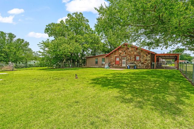 509 W Reynosa Avenue, De Leon, TX 76444