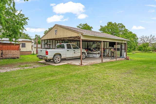 509 W Reynosa Avenue, De Leon, TX 76444