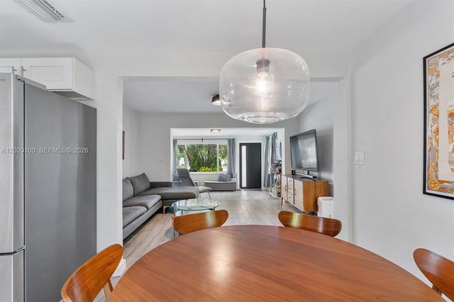 74 NW 117th St, Miami, FL 33168