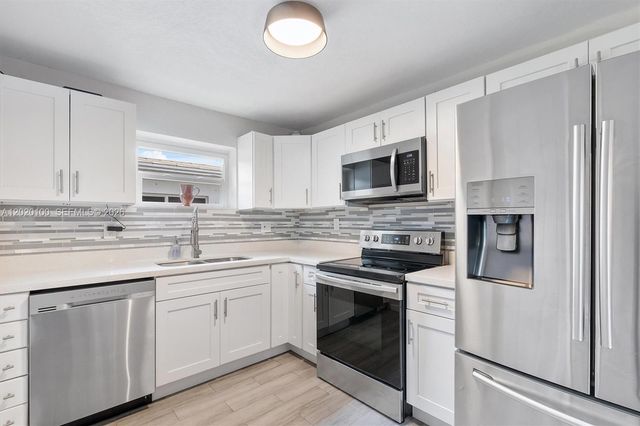 74 NW 117th St, Miami, FL 33168