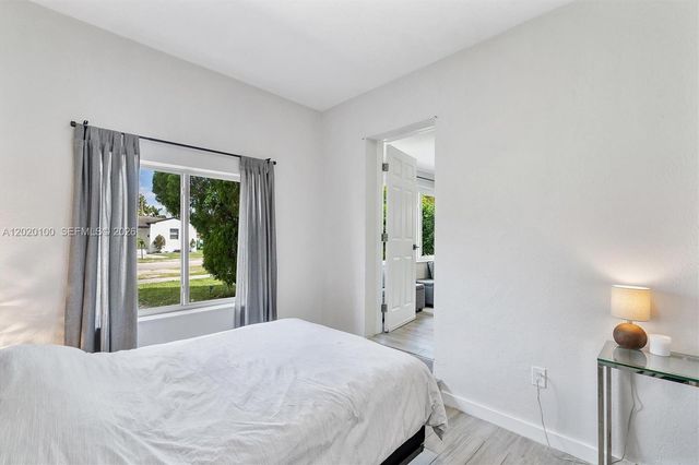 74 NW 117th St, Miami, FL 33168