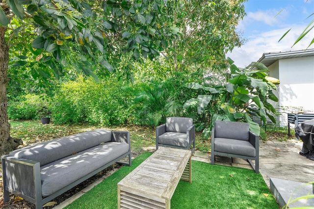 74 NW 117th St, Miami, FL 33168