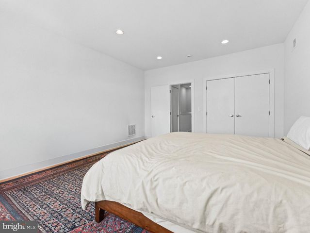 2034 TRENTON AVE, Philadelphia, PA 19125