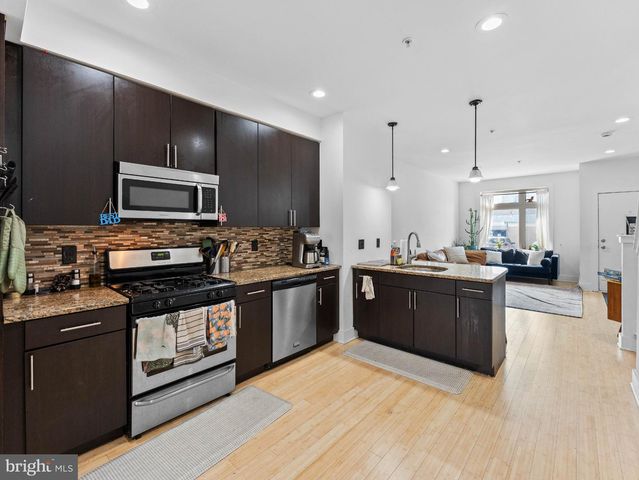 2034 TRENTON AVE, Philadelphia, PA 19125
