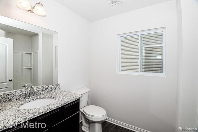002 Oak Street, Grand Blanc, MI 48439