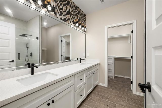 308 N Leon Avenue, Elsa, TX 78543