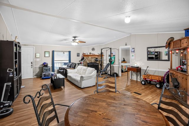 403 Prairie Lane, Azle, TX 76020
