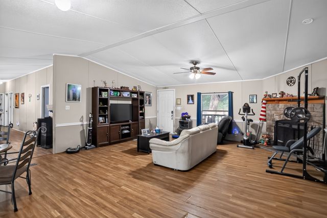 403 Prairie Lane, Azle, TX 76020