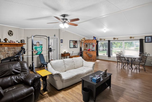 403 Prairie Lane, Azle, TX 76020