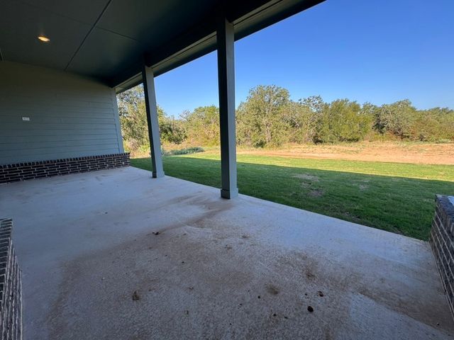 193 Oak Grove Way, Springtown, TX 76082