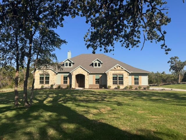 193 Oak Grove Way, Springtown, TX 76082