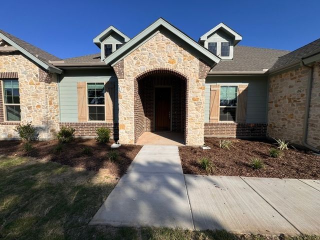 193 Oak Grove Way, Springtown, TX 76082
