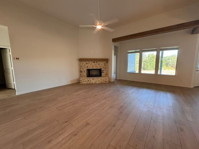193 Oak Grove Way, Springtown, TX 76082