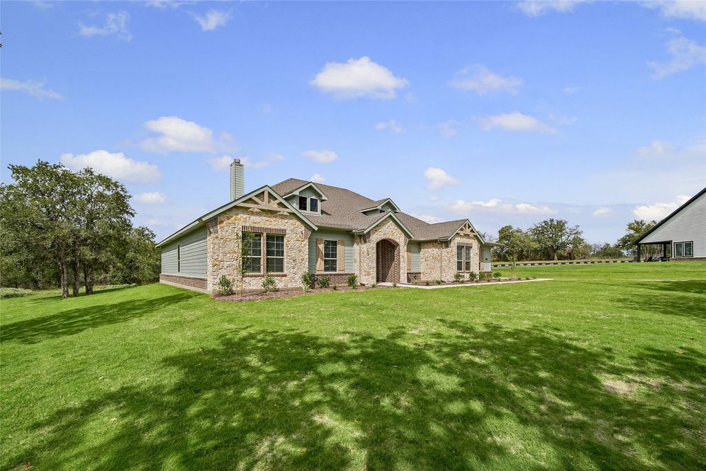 193 Oak Grove Way, Springtown, TX 76082 — photo 3