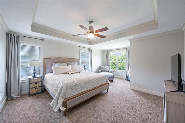 13768 Lookout Drive, Kansas City, MO 64139