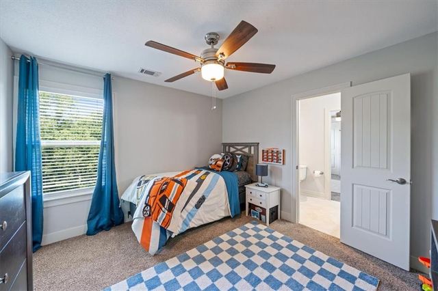 13768 Lookout Drive, Kansas City, MO 64139