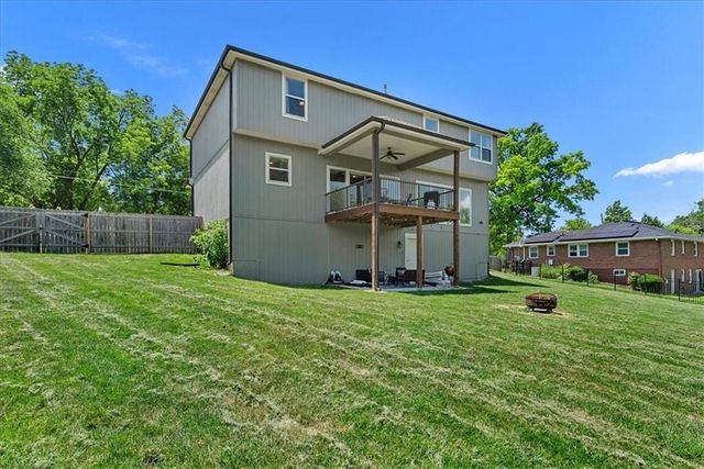 13768 Lookout Drive, Kansas City, MO 64139