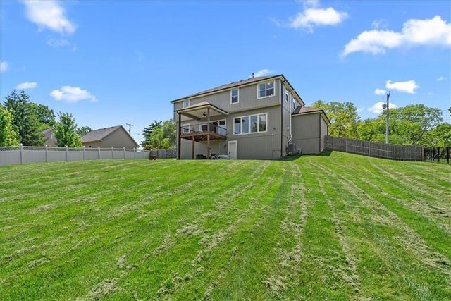 13768 Lookout Drive, Kansas City, MO 64139