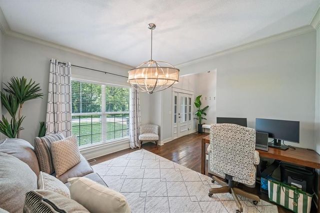 13768 Lookout Drive, Kansas City, MO 64139
